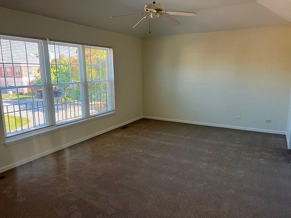 4th image of 397 Town Place Cir