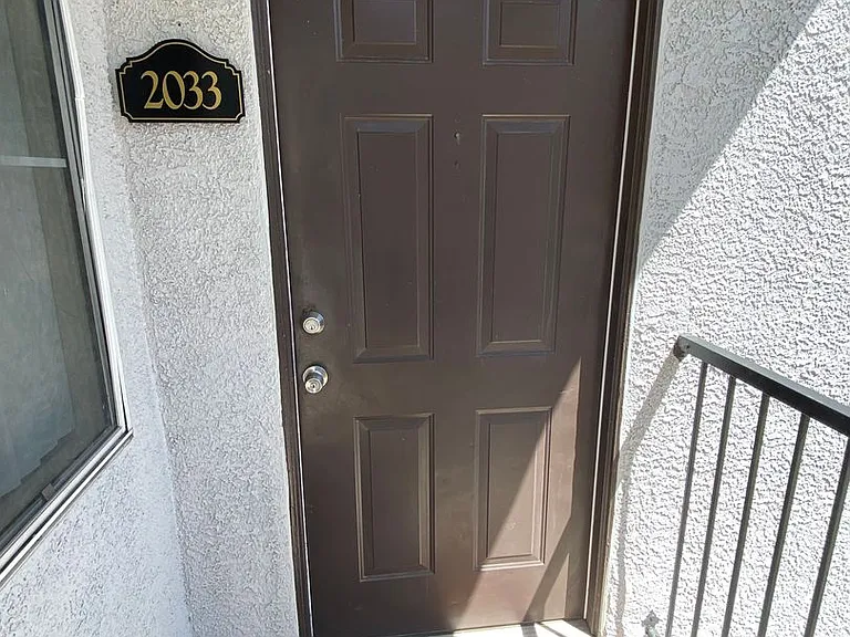 2615 W Gary Ave #2033 — Photo 2