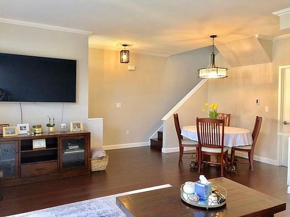 5th image of 161 Blossom Cir Unit 2J