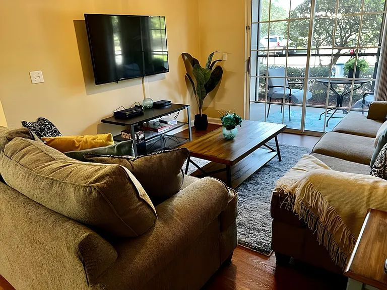 Tuscana Ln — Photo 30