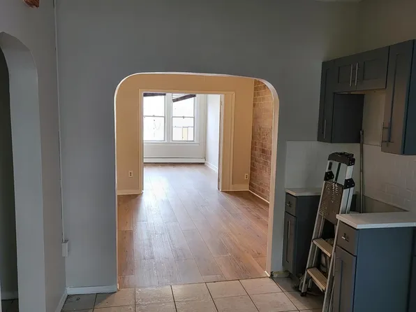 19 1/2 Wright Ave APT 2, Jersey City, NJ 07306