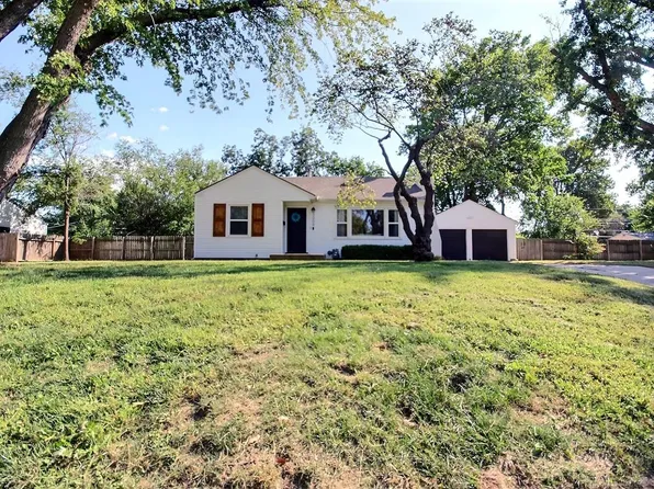 3009 E Evans St, Wichita, KS 67216