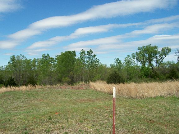 2nd image of Ponderosa Ln