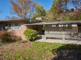 6601 Brigadoon Dr, Bethesda, MD 20817