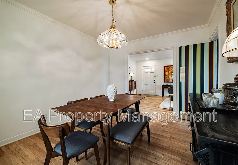 520 San Pasquale Ave SW — Photo 5