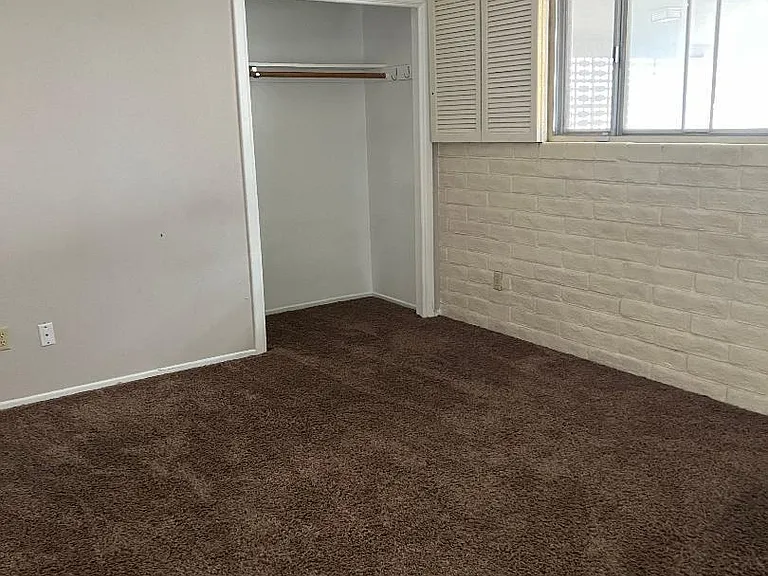 2286 Huntington Dr — Photo 17