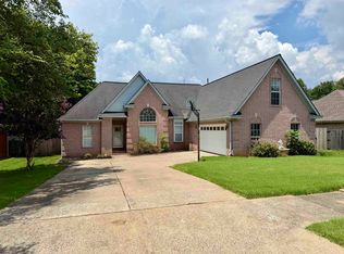 2747 Surrey Park Dr, Memphis, TN 38134