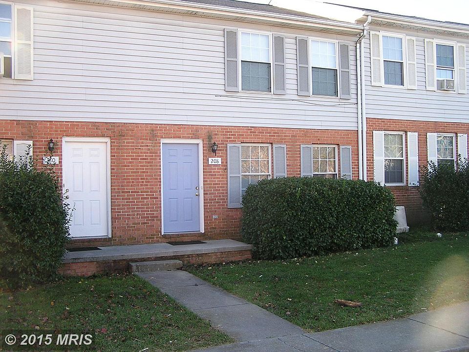1st image of 208 Nottoway Dr