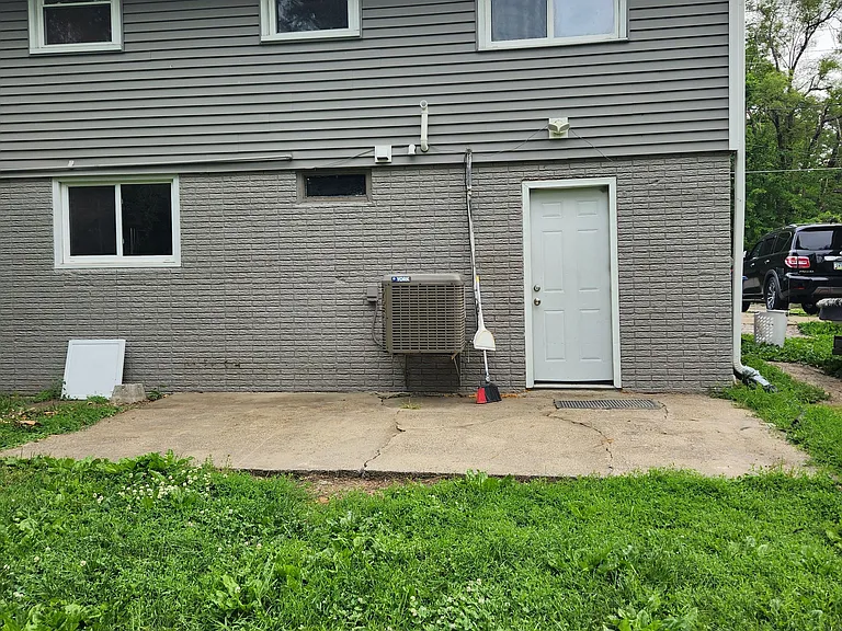 315 E Watrous Ave #317 — Photo 10