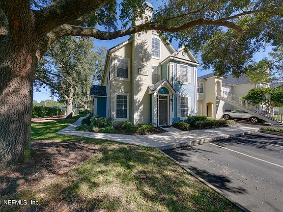 2nd image of 13700 RICHMOND PARK Drive N #1301