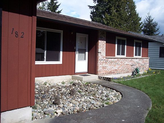 2nd image of 182 NE Conifer Dr