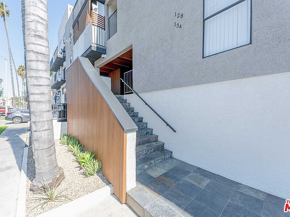 5th image of 134 N Mariposa Ave APT 310
