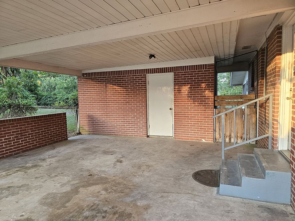1st image of 114 Fairlane Dr