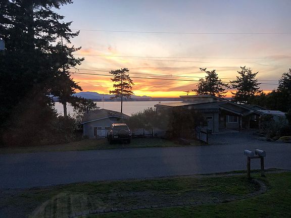 2nd image of 3549 Marine View Dr