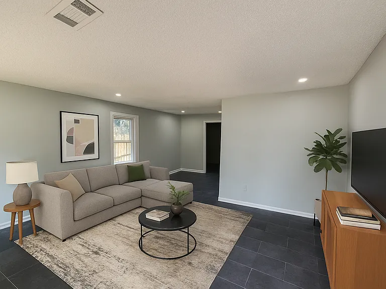 1184 Effie Rd — Photo 3