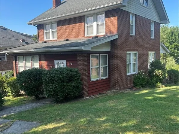 206 Franklin St, Ligonier, PA 15658