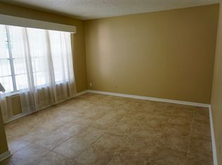 317 E Langley Blvd, Universal City, TX 78148
