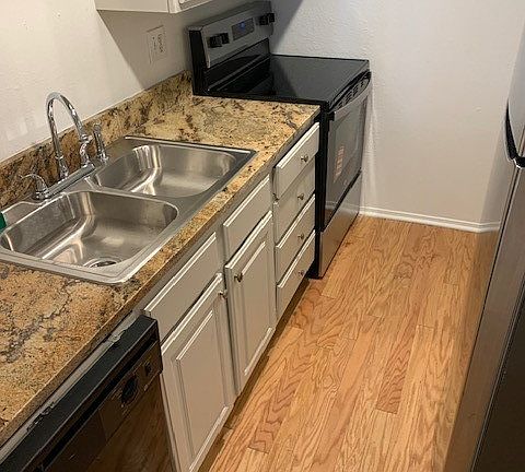 5th image of 5757 E University Blvd #27-Y
