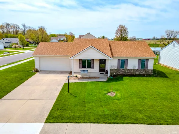 13232 Foxbrush Ln, Grabill, IN 46741