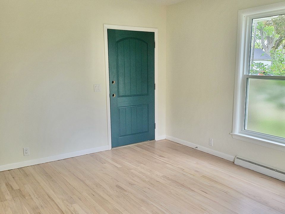 1st image of 170 Park St #170