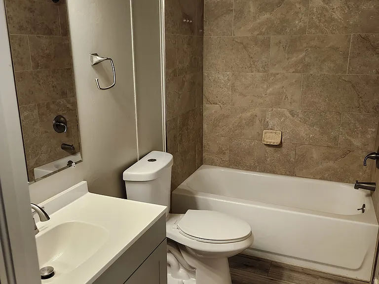 9010 Bowen Ln — Photo 13