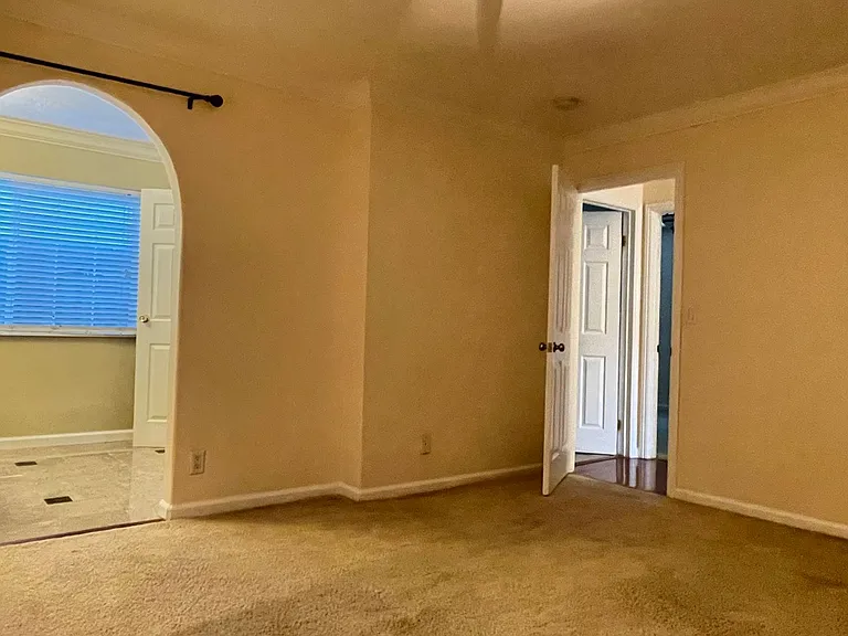960 Branham Ln — Photo 17