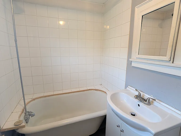 46 Welland Ave #2M-ON — Photo 9