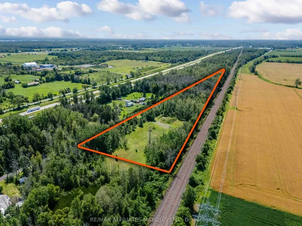 19519 Lapierre Rd, South Glengarry, ON K0C 2E0