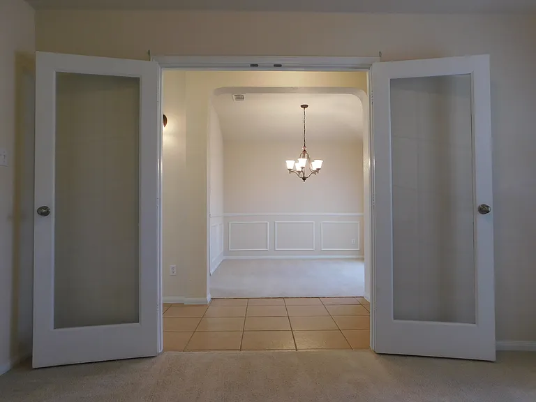 523 Cattail Cir — Photo 8