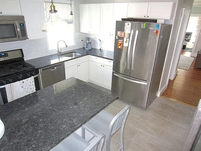 17 Frederick Ave #1 — Photo 2