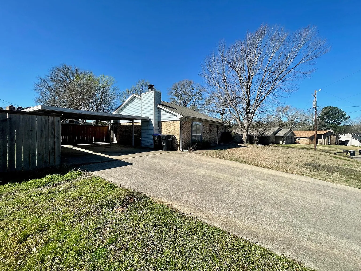 3 bed, 1275 sqft, $1,700 — Photo 1