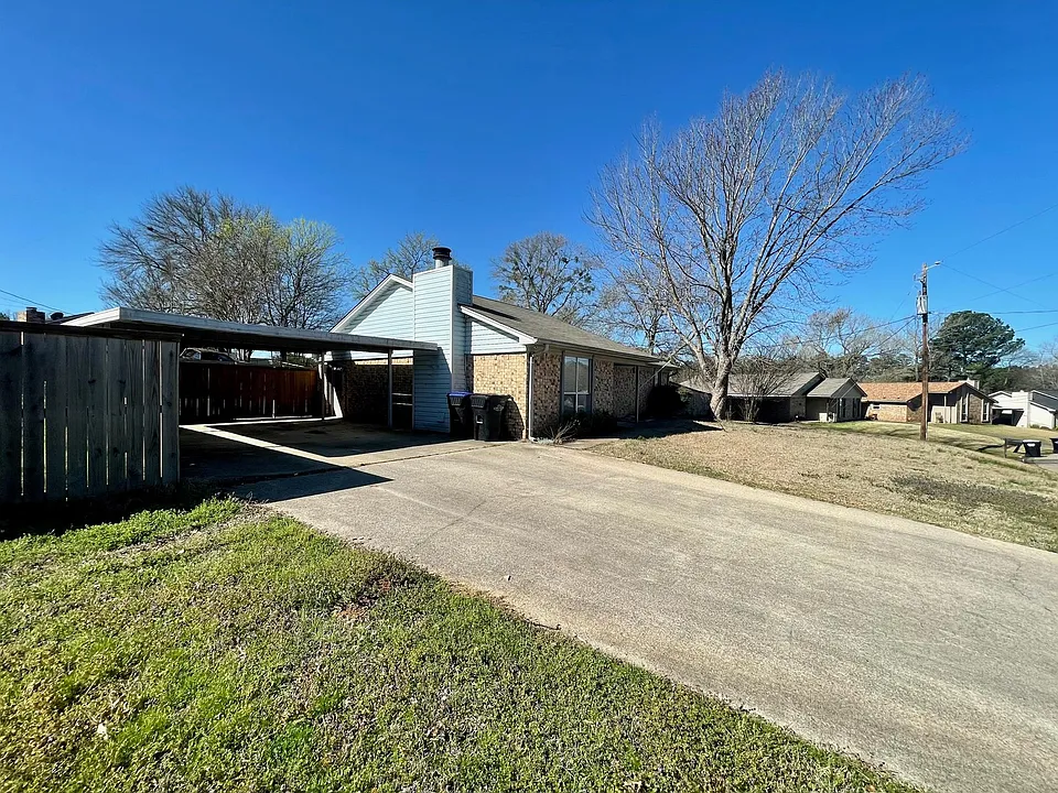 3701 Pratt Dr