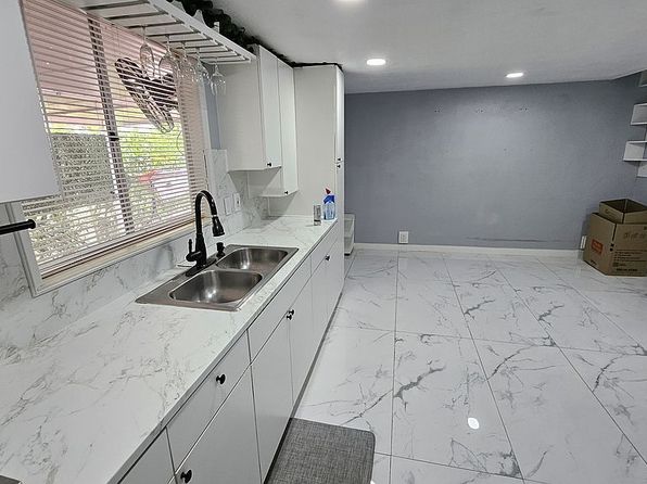 miami-florida-2057620878 picture