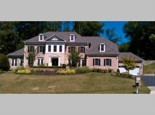 901 Georgetown Ridge Ct, Mc Lean, VA 22102
