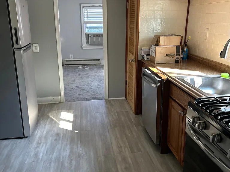 27 1/2 Prospect Ave — Photo 3