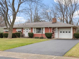 100 Oakbriar Dr, Rochester, NY 14616