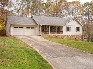 537 Eight Point Ct, Suwanee, GA 30024