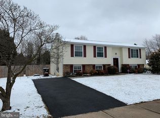 204 Plaza St NE, Leesburg, VA 20176