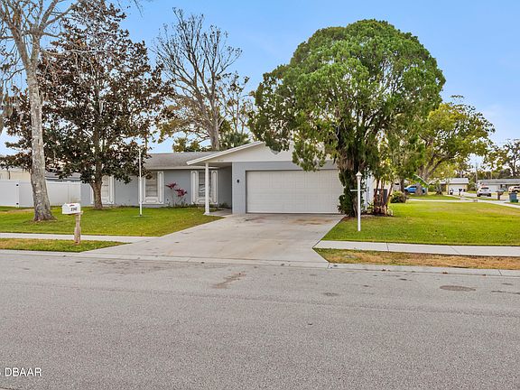 3rd image of 2342 Brian Ave
