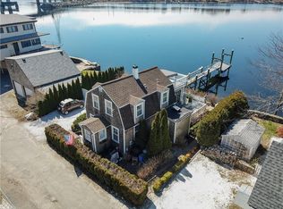 255 Riverside Dr, Tiverton, RI 02878