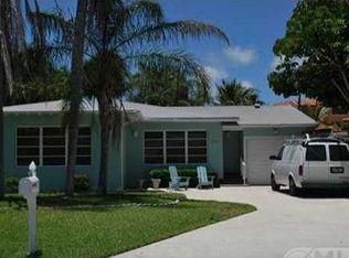 235 NE Wavecrest Way, Boca Raton, FL 33432