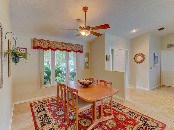 3rd image of 1602 Carter Oaks Dr