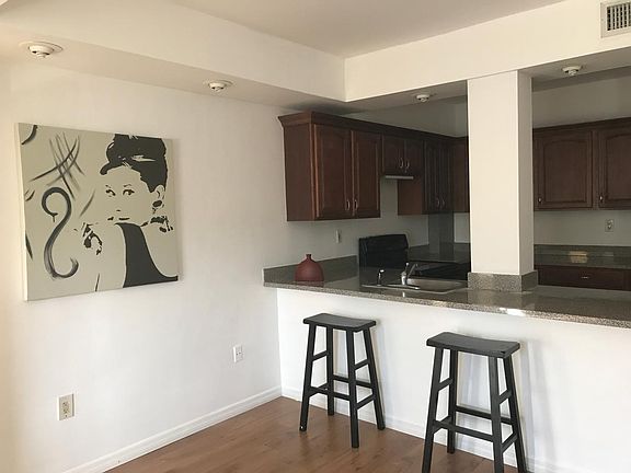4th image of 9159 SW 77th Ave APT 204