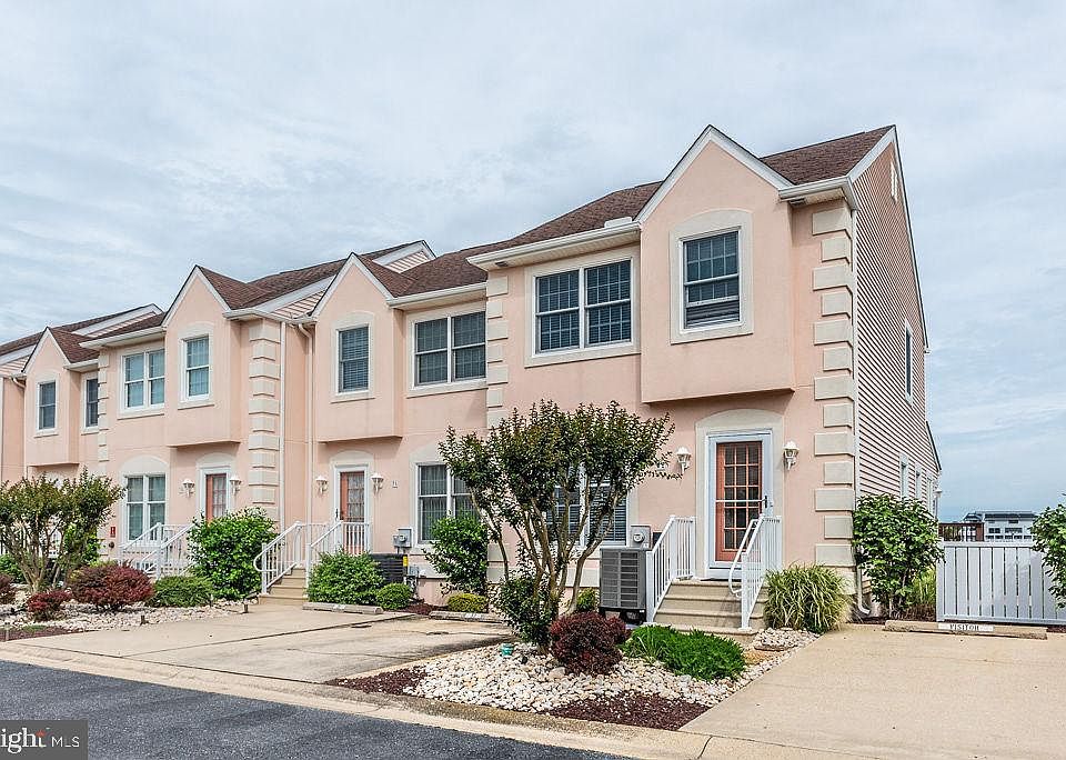 1st image of 13487 Bella Vista Ln #32F5