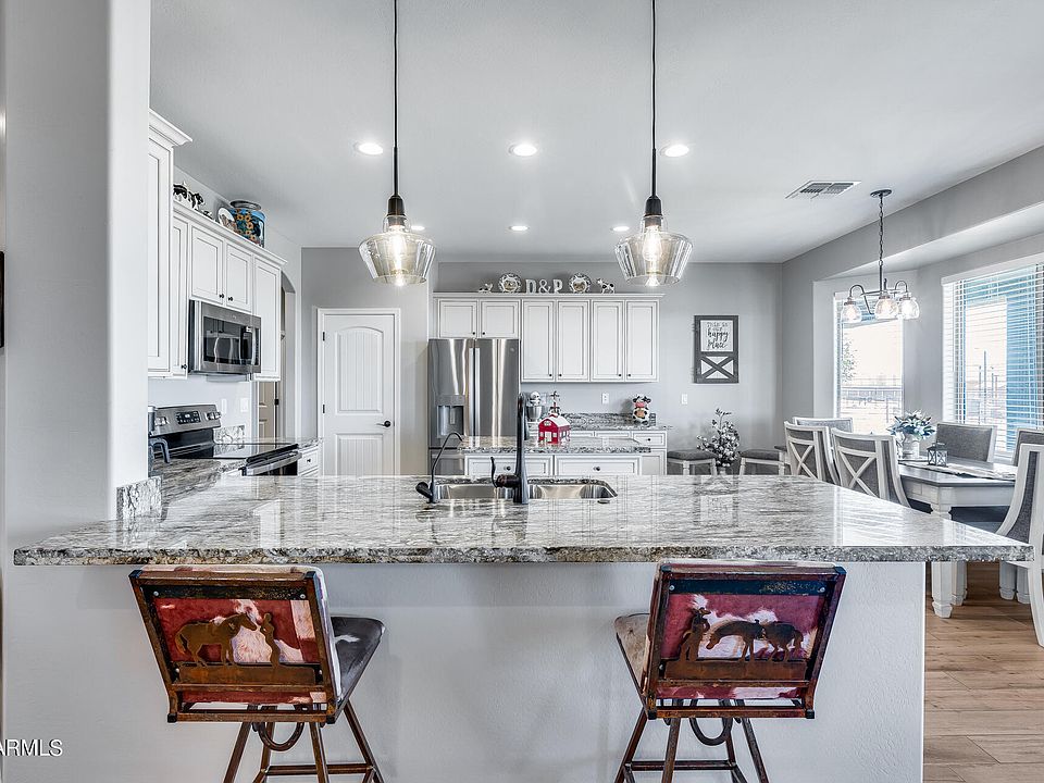 1st image of 30433 W MCKINLEY Street