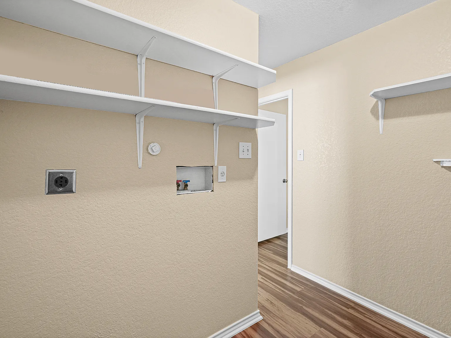 3 bed, 1186 sqft, $1,395 — Photo 4