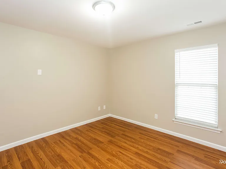 6616 Courtland St — Photo 10