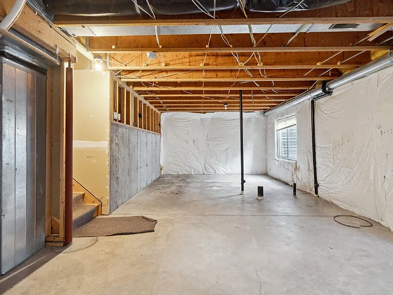 7430 Julynn Rd — Photo 25
