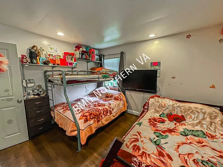 8237 Smithfield Ave — Photo 17