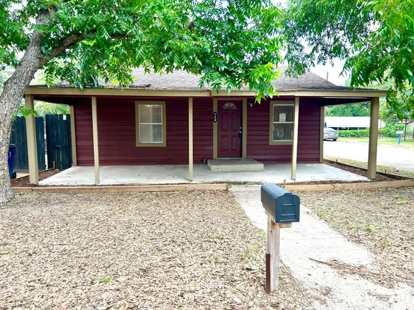 729 Burmeister St, Pleasanton, TX 78064